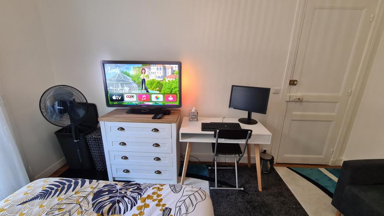 Residence Cosy, Chambre Privee Non Mitoyenne Avec Serrure Dans Un Appartement De 50 M Carres Bois-Colombes Kültér fotó