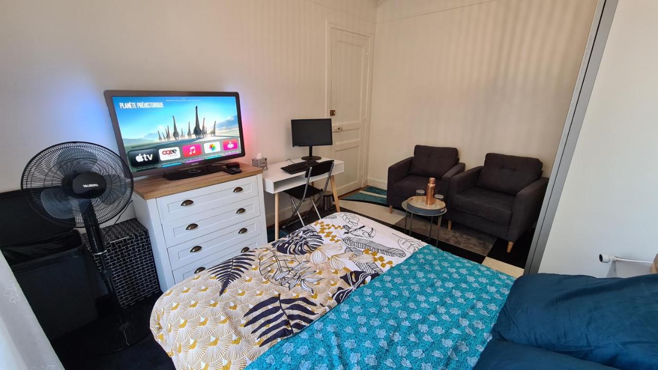 Residence Cosy, Chambre Privee Non Mitoyenne Avec Serrure Dans Un Appartement De 50 M Carres Bois-Colombes Kültér fotó